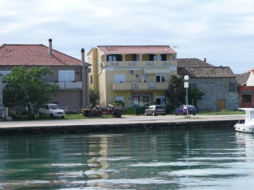 Apartments Renjak - image 2