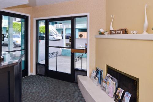 Bay View Inn - Morro Bay - image 5