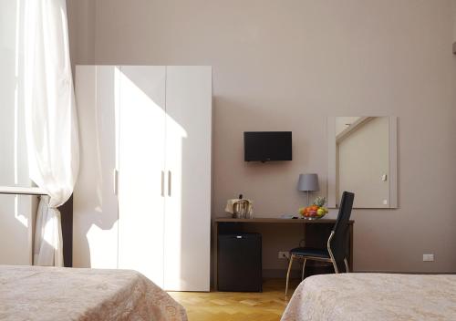 Hotel Mediterranee - main image