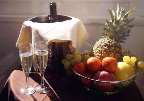 Hotel Mediterranee - main image