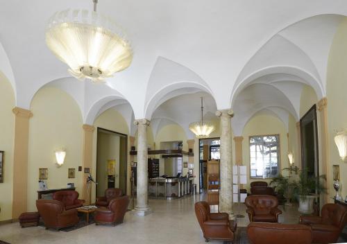 Hotel Mediterranee - image 5