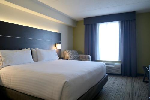 Standard King Room with Sofa Bed