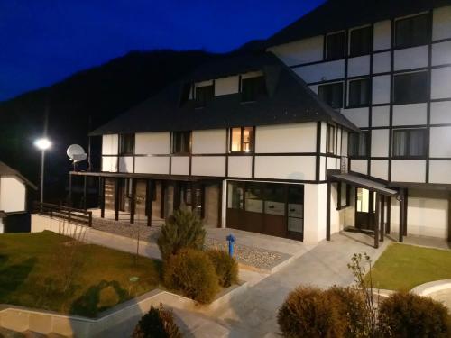 Apartment Glorija - image 6