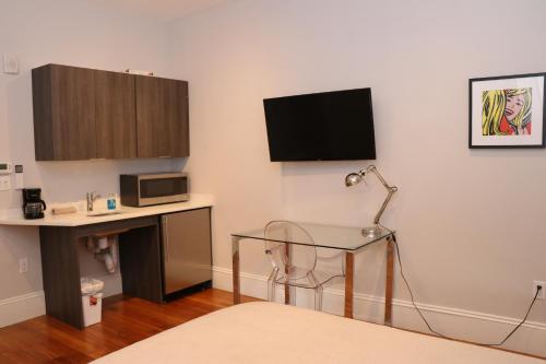 A Stylish Stay w/ a Queen Bed, Heated Floors.. #31 in Brookline, USA