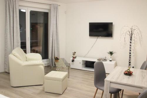 Element Prag Airport Apartment