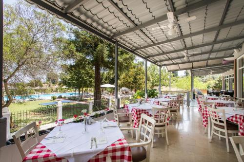 Silver Bay Hotel Kontokali Corfu - image 9