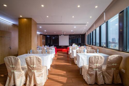 Banquet hall, Nesta Hotel Ha Noi near Thong Nhat Park (Lenin Park)