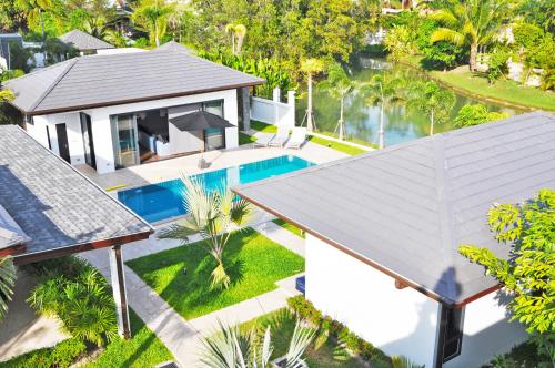 Phuket Private Holiday Rental 3 Bedrooms - Lagoon Phuket