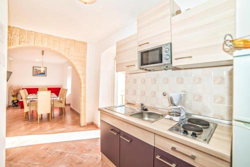 Apartments Salčinović 1031 - image 14