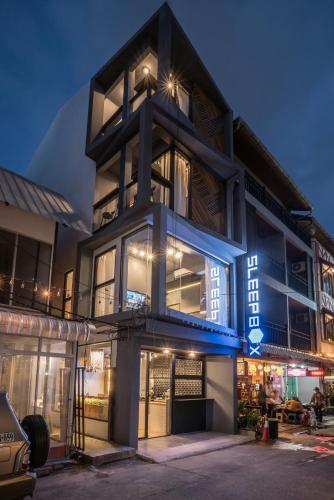 Вход, Sleep Box Patong Hostel in Патонг