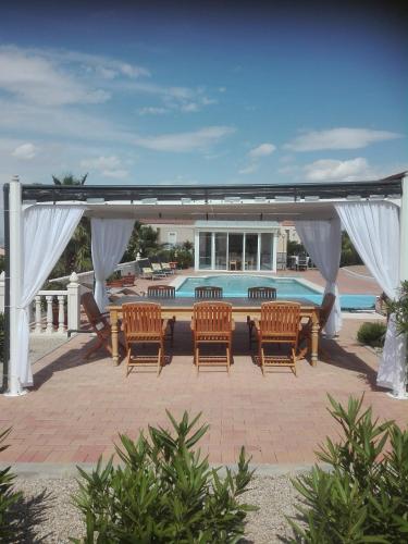 ทัศนียภาพภายนอกโรงแรม, Villa Campos del Rio in ลาแมนกาคอสตาคาลิดา