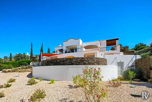  Lagos Villa Sleeps 10 Pool Air Con WiFi in Arão