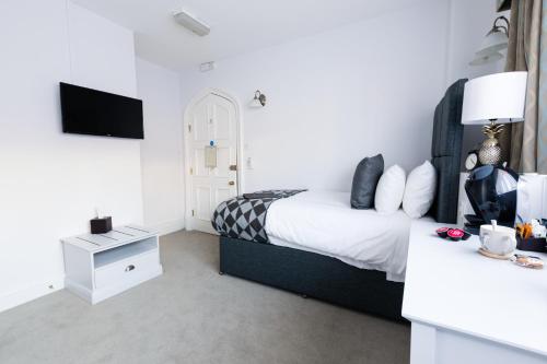 4 Canon Lane - image 3