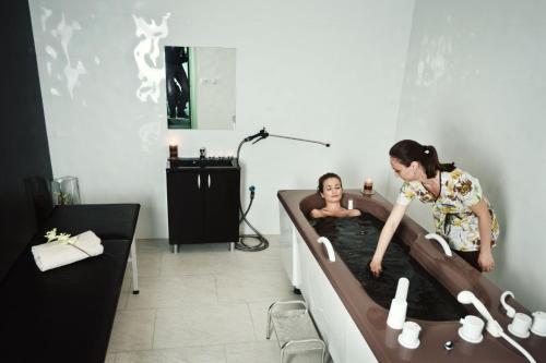 Mirage Medspa Hotel - image 6