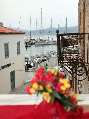 Glaros Guesthouse 2