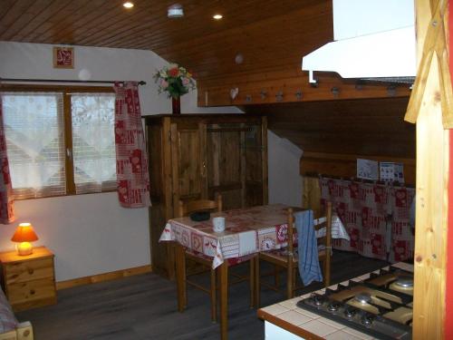 keuken, chez nicole in Giez