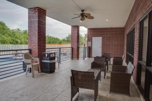 Country Inn & Suites by Radisson, Harlingen, TX