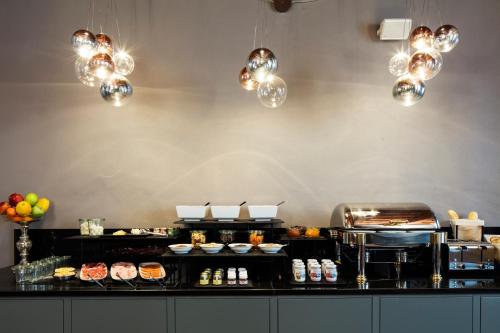 The Frame Hotel - image 8