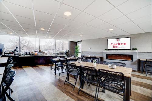 Carlton Inn Midway in Chicago, USA