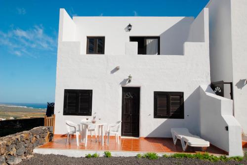 beranda/teres, Apartamento PANCHO in Tabayesco