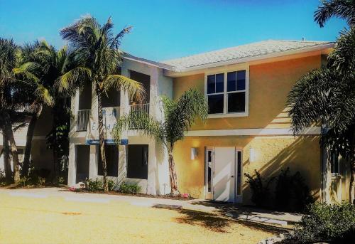 Escape Coastal Resort on Casey Key in Laurel (FL)