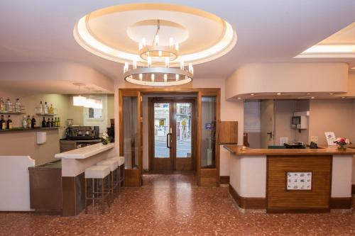 Lobi, Evenia Oros in Encamp