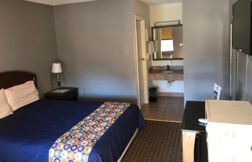 1 queen bed