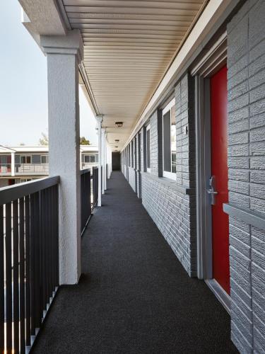 Carlton Inn Midway - image 9
