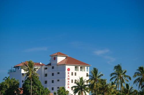 Ramada Suites by Wyndham Wailoaloa Beach Fiji