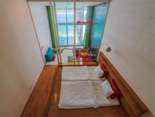 Standard Double Suite