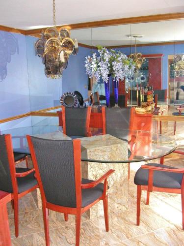 Arborhouse **** Naperville-Lisle - image 3