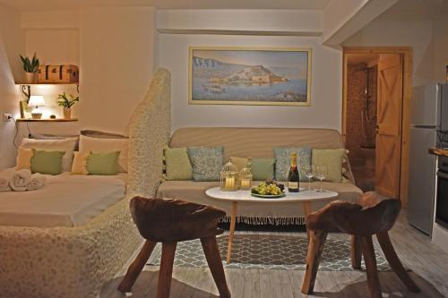  A Hundrend Little Stories, Unterkunft in Elounda