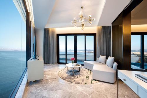 Rock Platinum Sea View Hotel in Sanya