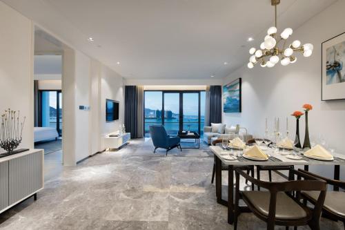 Rock Platinum Sea View Hotel in Sanya