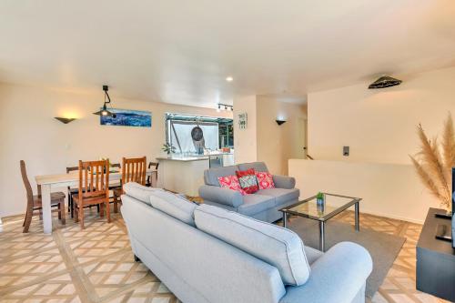 Fasiliteter, Ponsonby Gardens with deck and parking near Ponsonby