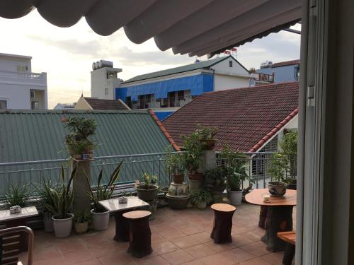 Balcony/terrace, MaiLy Hostel in Hue