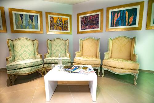 Metro Hotel Tirana - image 10