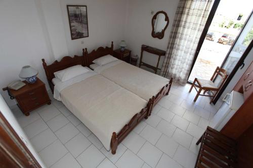 2 twin beds