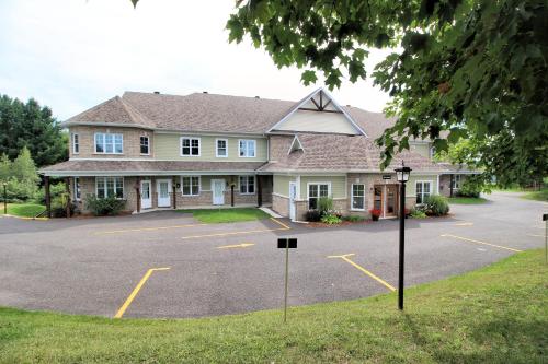 ทัศนียภาพภายนอกโรงแรม, Condo Le Champlain-102 in โบรมงต์(ควิเบก)