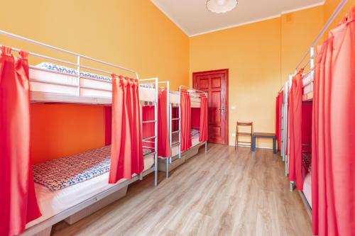 Babel Hostel, Dworzec PKP, Rynek Room Type - Bed in 8-Bed Dormitory Room