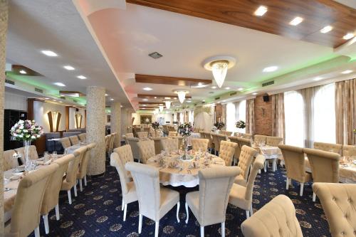 Étterem, Hotel Stari Krovovi in Veternicka Rampa