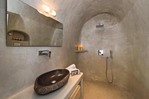 Porto Fira Suites - image 7