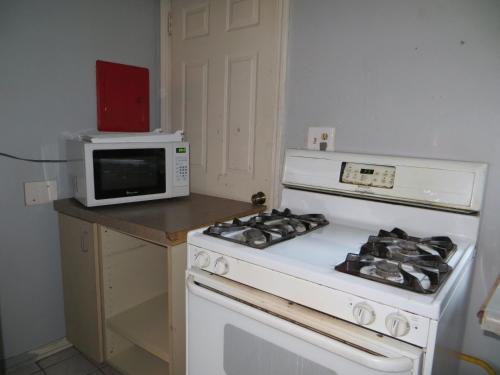 Madison Suites Motel – Portland, OR