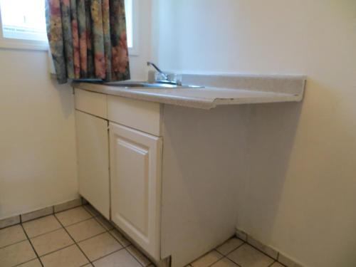 Madison Suites Motel – Portland, OR