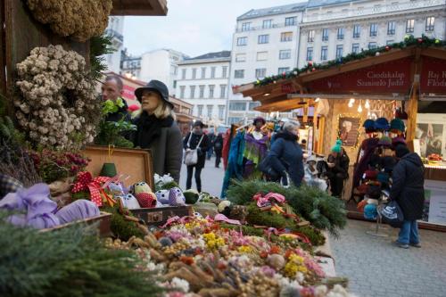 Gloria Apartment - image 7