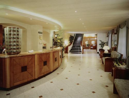 大堂, Hotel Reale in 羅卡福爾泰蒙多維