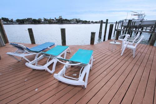 Whispers Booutique Beach Resort - Two Bedroom Condominium - image 9