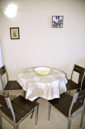 海上客房 (Rooms on the sea) in 迦密海濱