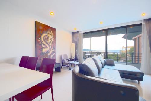 Top floor! best view & infinity pool cond by Unity Top floor! best view & infinity pool cond by Unity