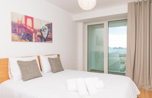 5 Star Riverside Apartment, A/C, Netflix & Parking, Unterkunft in Cruz Quebrada